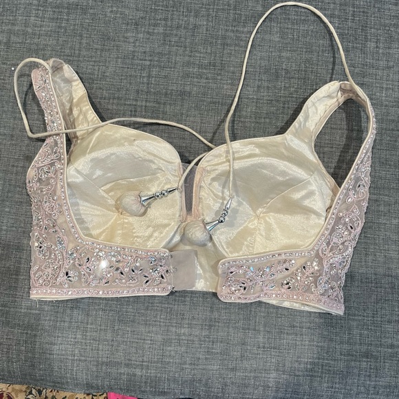 Designer lehnga - Picture 8 of 16